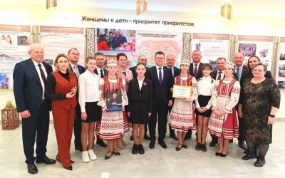 Уважение к истокам: участники семинара-совещания посетили Музей Матери и Семьи в Столинском районе