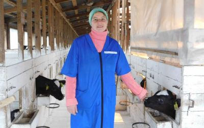 Для животновода Ирины Вольвачёвой доращивание телят &mdash; не просто работа, а искренняя забота о малышах