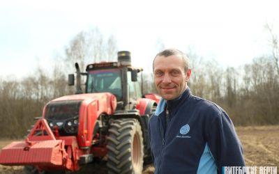 Гектары ответственности. Как механизатор Владимир Жигунов задает темп посевной в Бешенковичском районе?